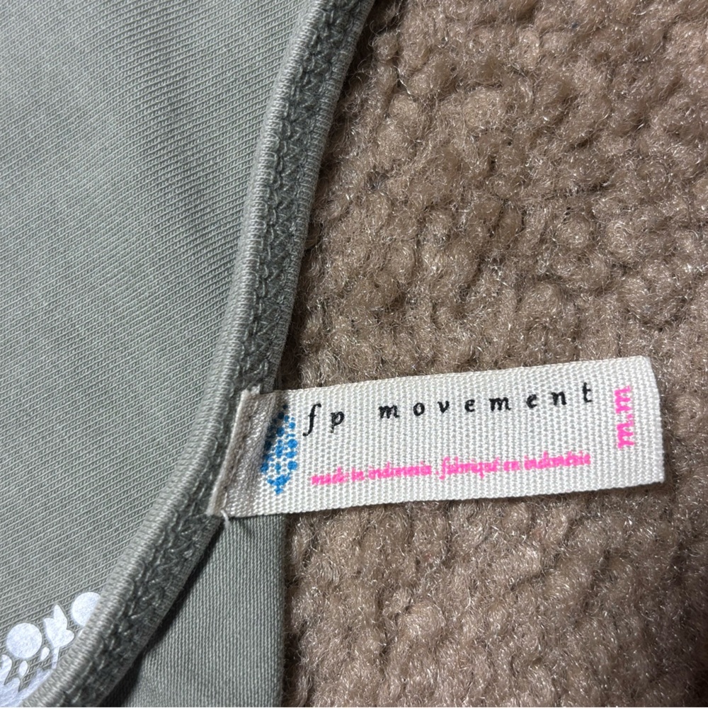 After People Movement Crop Tank Top Women’s Size Medium - Picture 3 of 4